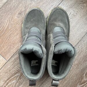 Sorel Out N About Mid Alpine Tundra women’s size 8